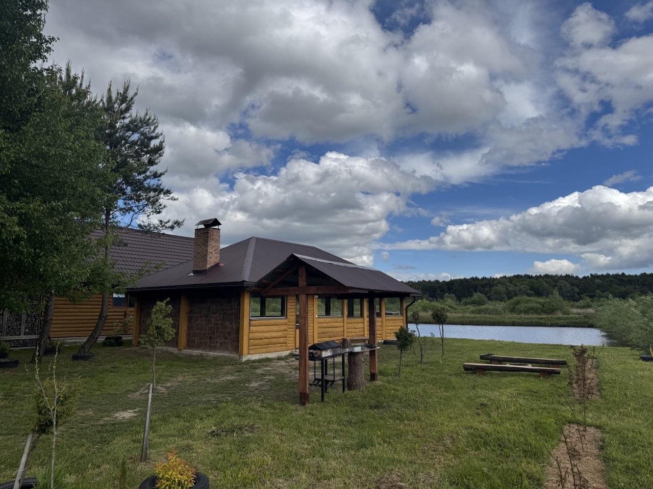 Жовта альтанка British Lakes